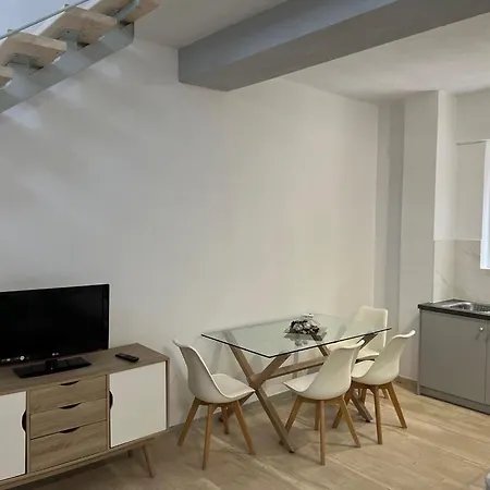 L Apartamento *